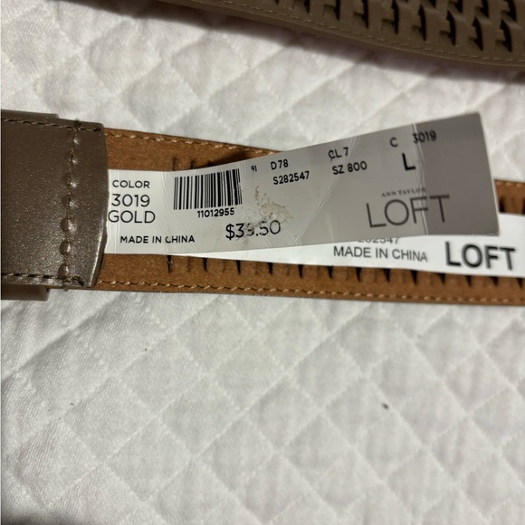 Loft Gold Leather Belt Size Large 44.5-inches Long - Picture 3 of 7